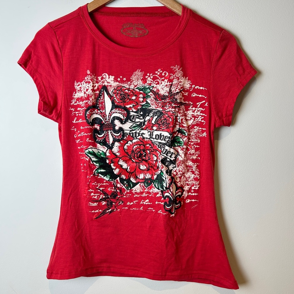 Vintage Y2K Red Graphic Floral Baby Tee with Fleur-de-Lis